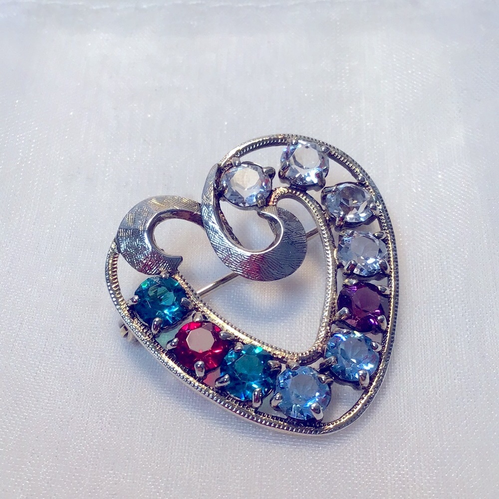 Stunning Heart-Shaped Multicolor gem Brooch Vintage heirloom jewellery